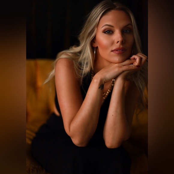 Meet your Posher, Lauren - Picture 10 of 11